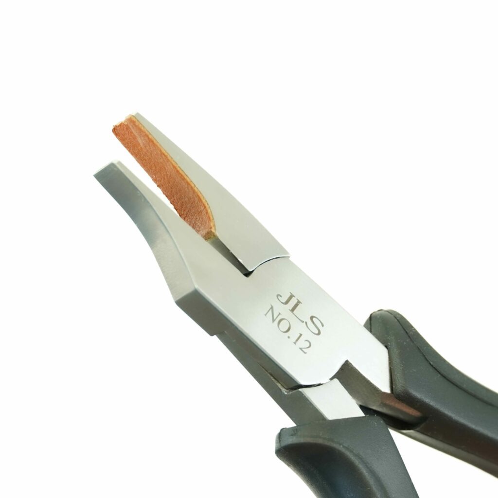 JLS Flute Pad Cup Aligning Pliers Closed Hole 251012 2