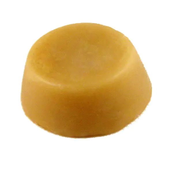 beeswax 2 oz round plug