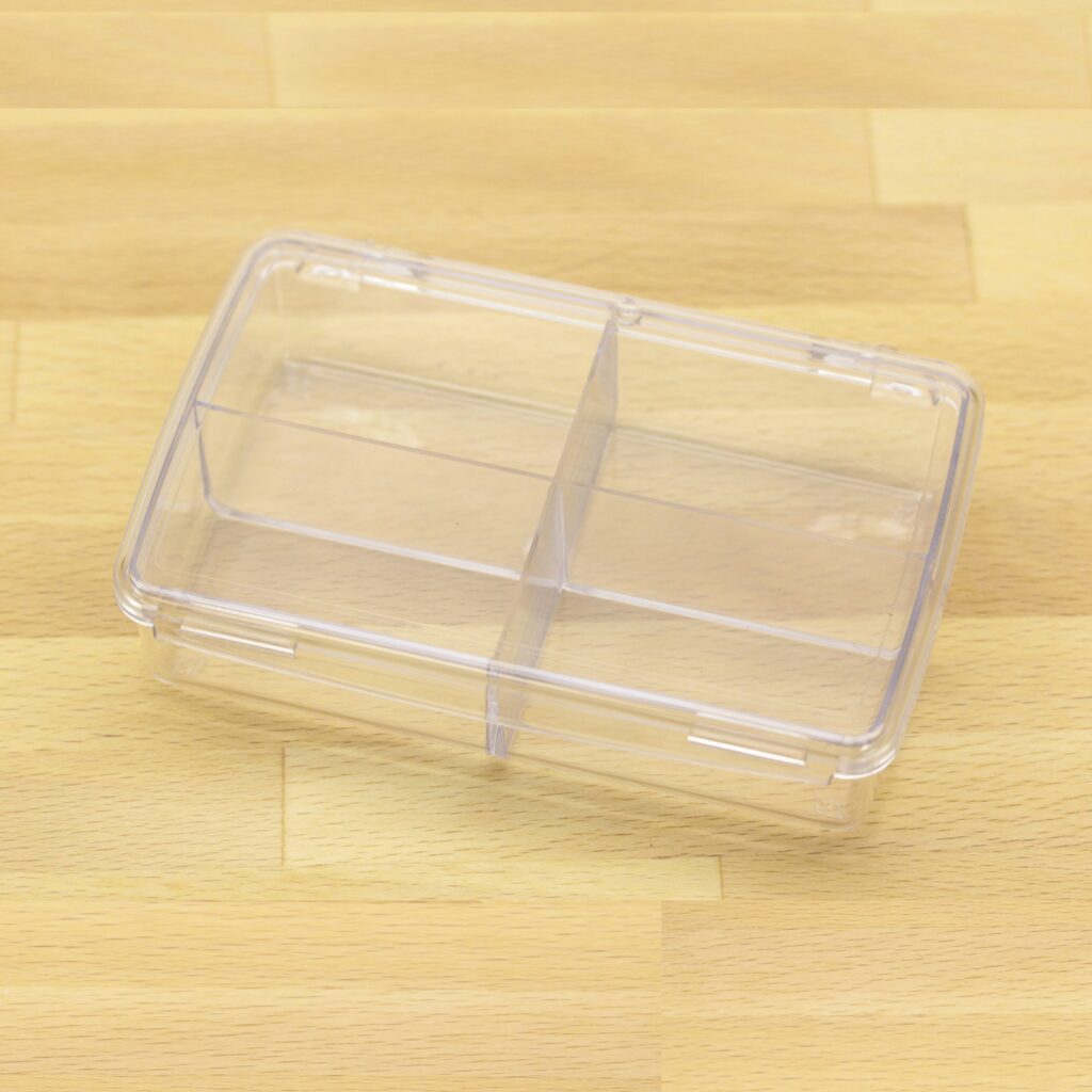 plastic box w 4 comp 1